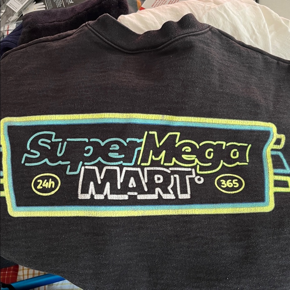 Super Mega Mart Black Sweatshirt Large - Picture 7 of 7